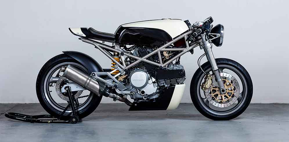 Ducati Monster Memakai Serat Basalt